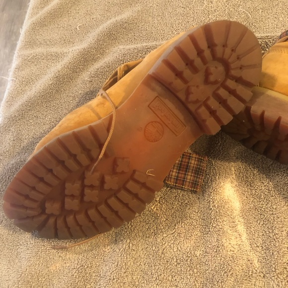 Mens Timberland boots. Size 12. Used in good condition. - Picture 6 of 9